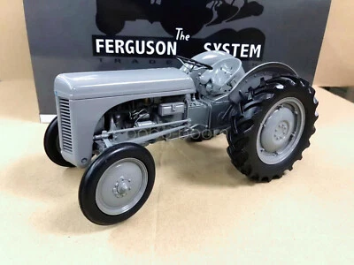 Universal Hobbies 1/16 FERGUSON TEA 20 1949 Tractor Diecast Model UH2690 - Image 1 of 4
