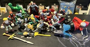 Super Hero Squad Figuren Konvolut & Verschiedenes Heldenfiguren 17 Pose-able - Bild 1 von 7