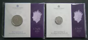 Par de monedas 2022 King Charles III Coronación Reino Unido 50p y £5 BU - En stock - Imagen 1 de 6