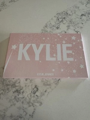Kylie Cosmetics Customizable Magnetic Eyeshadow Palette Preowned - Image 1 of 4