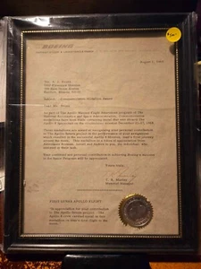 1969 Ltr & Commemorative Medallion from 1st Apollo Lunar Flight (60585) - Picture 1 of 3