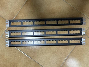 3 Moduli Panduit patch panel 24-port modular REK 19” (3x24 Porte) - Foto 1 di 2