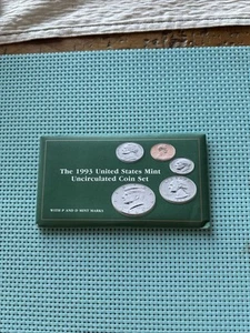 1993 US Mint 10 Coin Uncirculated Set Complete Philadelphia & Denver OGP & COA - Picture 1 of 1
