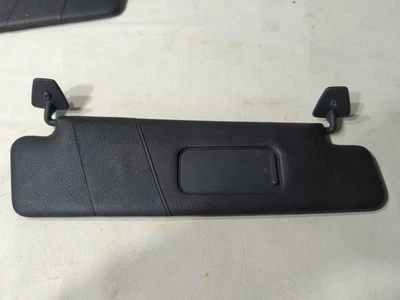 Quebra-sol preto lateral para motoristas Mercedes-Benz SLK230 R170 1999, espelho e parafusos - Imagem 1 de 4