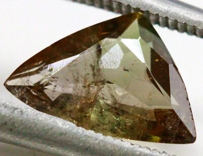Piedra preciosa corte axinita natural multicolor fuego mágico ultra raro de 1,25 quilates @pak Foto 1 de 4