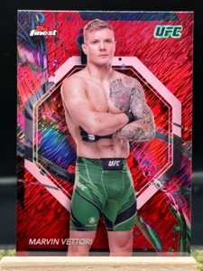 2024 Topps Finest UFC - Marvin Vettori - Red Shimmer Refractor - 22 - Picture 1 of 2