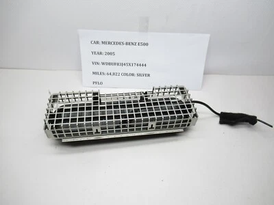 2003-2009 Mercedes-Benz E500 porta-malas traseiro esquerdo ventilação de ar A2118202275 fabricante de equipamento original - Imagem 1 de 4