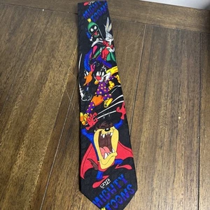 Looney Tunes Mania Tie 1993 Taz Sylvester  Daffy Bugs Marvin polyester 3.5"/56" - Picture 1 of 6