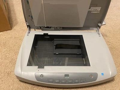 HP Hewlett Packard ScanJet 5590 Flatbed Scanner - Image 1 of 2