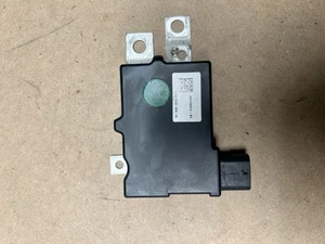 2014 - 2019 Chevrolet Malibu / Impala 2.5L Fusebox Auto Start / Stop Module OEM - Picture 1 of 6