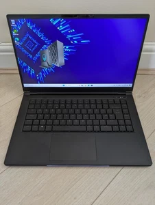 Intel Gaming Laptop Fast 144Hz i7, 32GB RAM, RTX 2070 SUPER, 1TB SSD - Picture 1 of 4