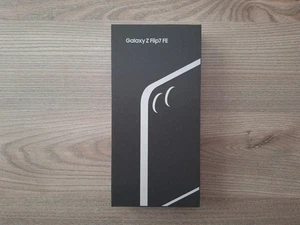 Samsung Galaxy Z Flip7 FE / 256GB / 8GB RAM / Black / SM-F761B / 🔥NEU&OVP🔥 - Bild 1 von 3