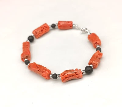 Bracciale uomo donna corallo rosso naturale Sardegna lava nera e argento bianco - Immagine 1 di 4