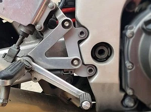 Honda CBR900RR CBR900 CBR 900 900RR Fireblade Rearsets Riser Plates 1996 - 1999  - Picture 1 of 5