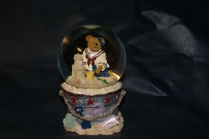 Boyds Bears: A Day At The Beach Musical Snow Globe - Picture 1 of 8