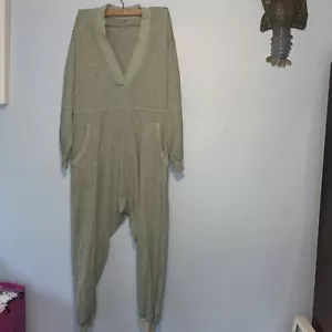 Free People Intimately Just Because V-Neck Slouchy Jumpsuit XS Sage Green EUC - Picture 1 of 14