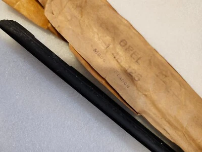 OPEL148125 CANAL LH DR VENTANA TRASERA 1969-73 OPEL GT Foto 1 de 3