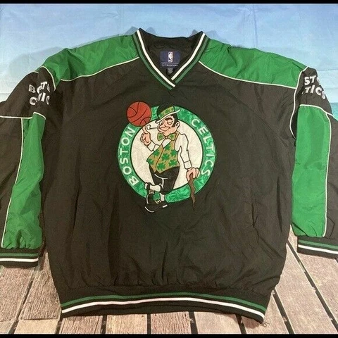 GIII Sports: NBA Boston Celtics Pull-over Sweater w/Side Zippers & Pockets Cover