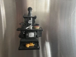 Vintage Acme Black Pipe Stove Refrigerator Magnet Miniature - Picture 1 of 7