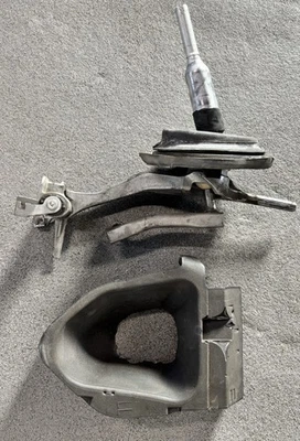 2008-2013 OEM BMW E90 E92 E93 M3 Manual Transmission Gearshift Shifter + Foam - Image 1 of 4