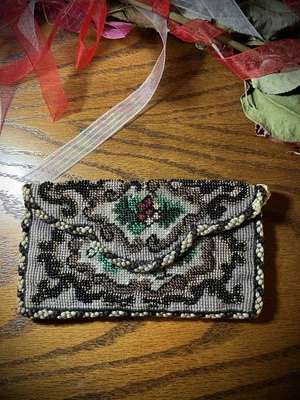 Porta-copos vintage com miçangas para moedas - Imagem 1 de 4