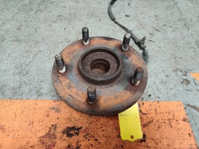 CHRYSLER GRAND VOYAGER 2.8 CRD RIGHT REAR WHEEL HUB SPINDLE KNUCKLE - Image 1 of 3