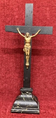 "Pintura marmoleizada antigua crucifijo latón y madera tallada siglo XIX 20"" H" Foto 1 de 4