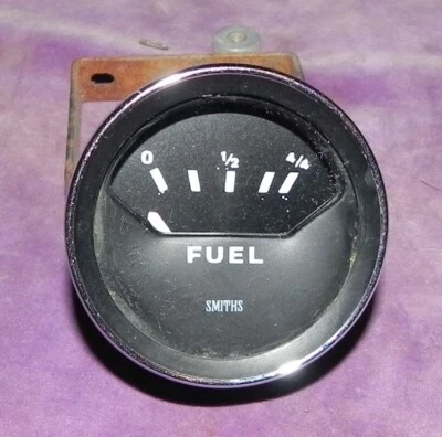 GENUINE ORIGINAL SMITHS BF2232/00 FUEL GAUGE MG TRIUMPH 159604 TESTED WORKING - Image 1 of 4
