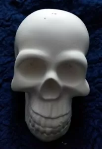 PLASTER PLAIN SKULL (paint your own!) decorate crafts etc 8x10.5x6.5cm sweet! - Picture 1 of 7
