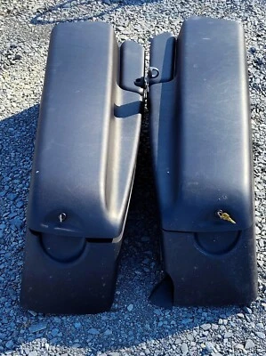 03-06 Chevy SSR Pair LH&RH Bed Mounted Storage Boxes (Saddlebags) w/ Lids & Keys - Image 1 of 4