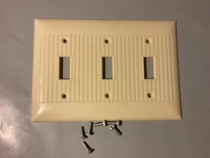 Sierra Electric D3 Vintage Ivory Ribbed Deco 3-Gang Toggle Switch Plate Cover - Picture 1 of 6