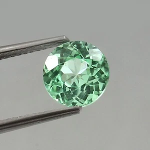 Piedra preciosa suelta de zafiro verde Ceilán impecable natural de 2,35 quilates corte redondo 8x8 mm - Imagen 1 de 4