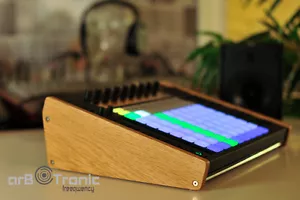 Ableton Push 1 Echtholz Seitenteil Wooden Side Panel Desktop Stand End Cheeks LO - Picture 1 of 8