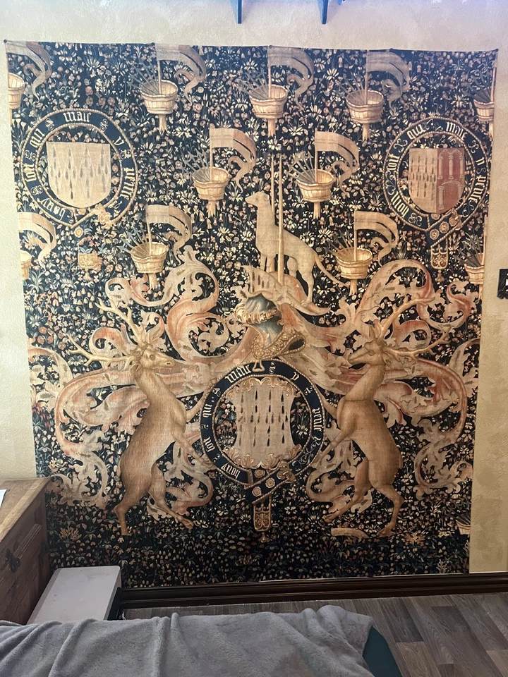 Preciosa reproducción estilo tapiz medieval Foto 1 de 1