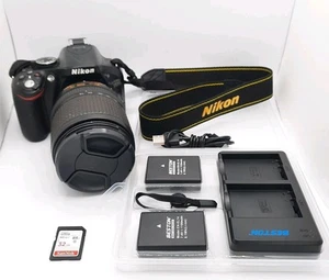 Nikon D5200 DSLR Kamera mit AF-S NIKKOR 18-140mm f/3.5-5.6 G DX ED VR Objektiv XTRAS - Bild 1 von 7
