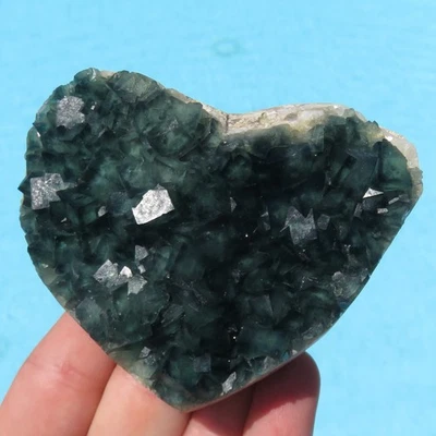 Minéraux *** COEUR En FLUORITE CUBIQUE VERTE Madagascar - Photo 1/2