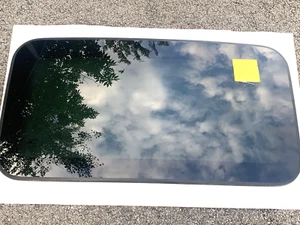2008-2012 Nissan ROGUE Sunroof GLASS Factory Moonroof Power Window OEM - Picture 1 of 9