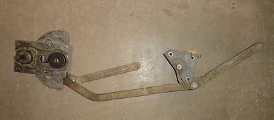 RH Triumph Spitfire I-III Roll Up Window Track 807037 ---> - Изображение 1 из 4