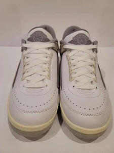 Größe 10,5 - Nike Air Jordan 2 Retro Low Python Stylecode # DV9956-100  - Bild 1 von 6