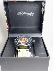 Ed Hardy Uomo Stampa Tigre Quadrante/Giallo Opaco Silicone Cinturino Regolabile Nuovo con scatola - Foto 1 di 4