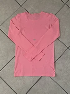 "ALO YOGA ESENCIAL SIN COSTURAS MANGA LARGA COLOR ROSA TALLA PEQUEÑA PTP 14""" - Imagen 1 de 7