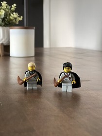 LEGO Harry Potter Hogwarts Castle Vtg Minifigures *MINT* 4709-1