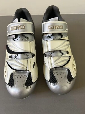 Giro Blanco y Plata Mujer Zapatillas Ciclismo Sin Clips 41.5 Foto 1 de 4