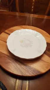 Dinner Plate Valencia by ROYAL DOULTON A Set of 4 - Picture 1 of 5