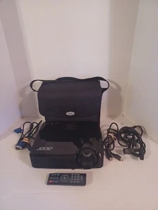 Acer Dlp X1220H Projector 1024x768 3D Ready W/Bag & Remote Excellent - Picture 1 of 16