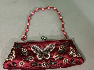SCHMETTERLING rot Perlen Griff Pailletten Satin Abend Handtasche Clutch Kiss Lock Verschluss - Bild 1 von 18