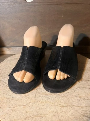 Walking Cradles Women's Open Toe Shoes Size 10M BLACK SLIP ON 2.25" Wedge BRAZIL - Image 1 of 4