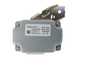 86240-07010 Genuine Toyota EQUALIZER - Picture 1 of 6