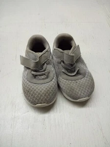 Nike Baby Tanjun Sneakers sz 6c Gray/White (818383-012) - Picture 1 of 4
