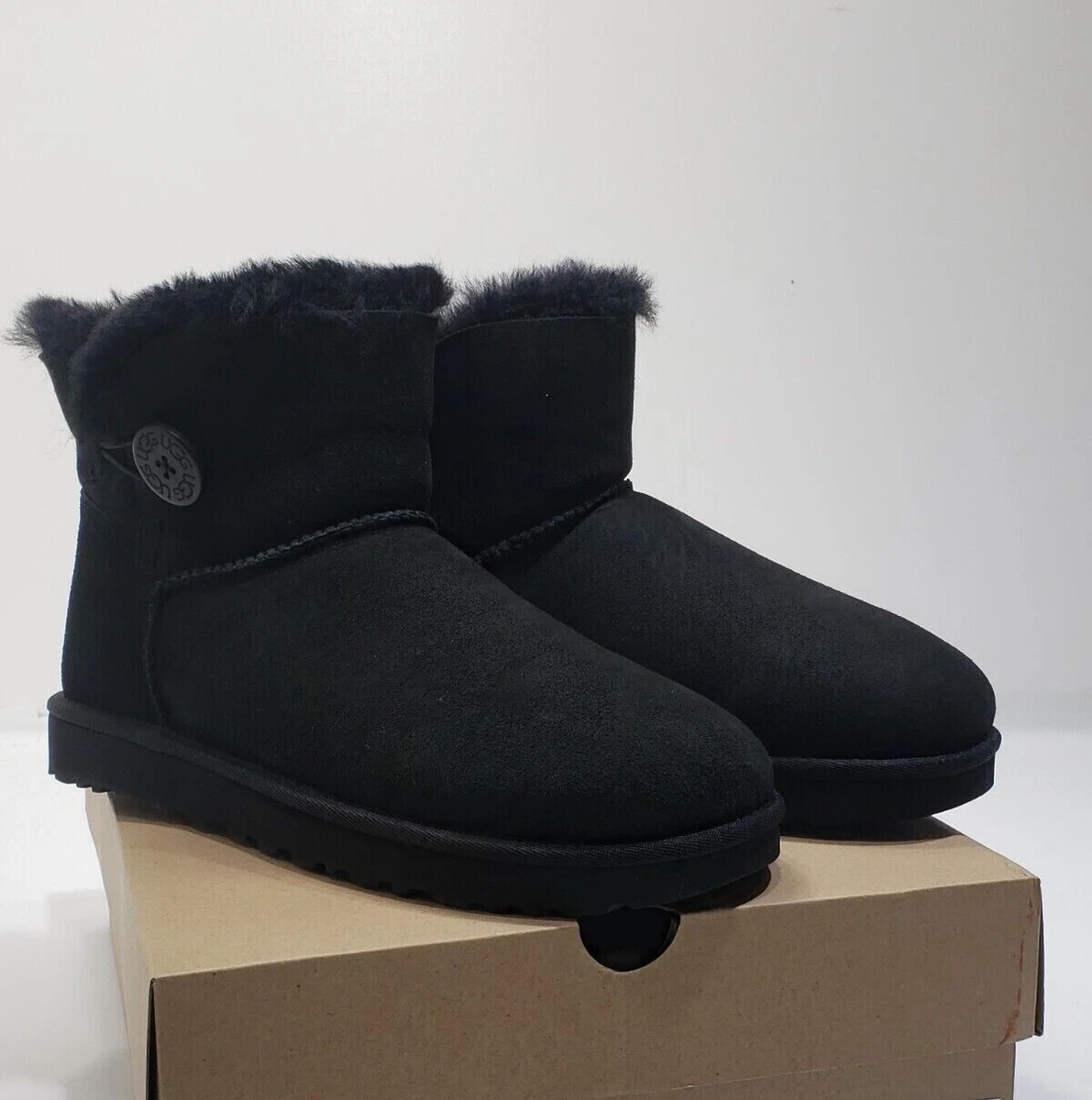 新品 UGG Mini Bailey Button Bling ブラック 25 UGG MINI BAILEY BUTTON BLING BLACK SWAROVSKI CRYSTAL BOOT US 5